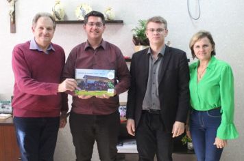 Prefeitura de Cerro Branco reafirma parceria com a EFASOL 
