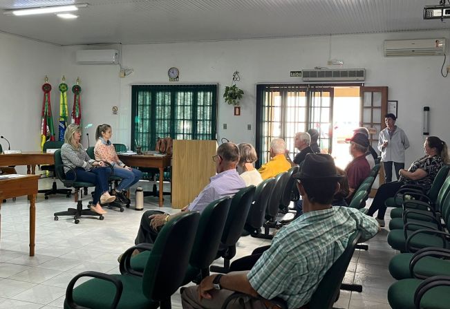 Empossados novos membros do Conselho Municipal do Idoso